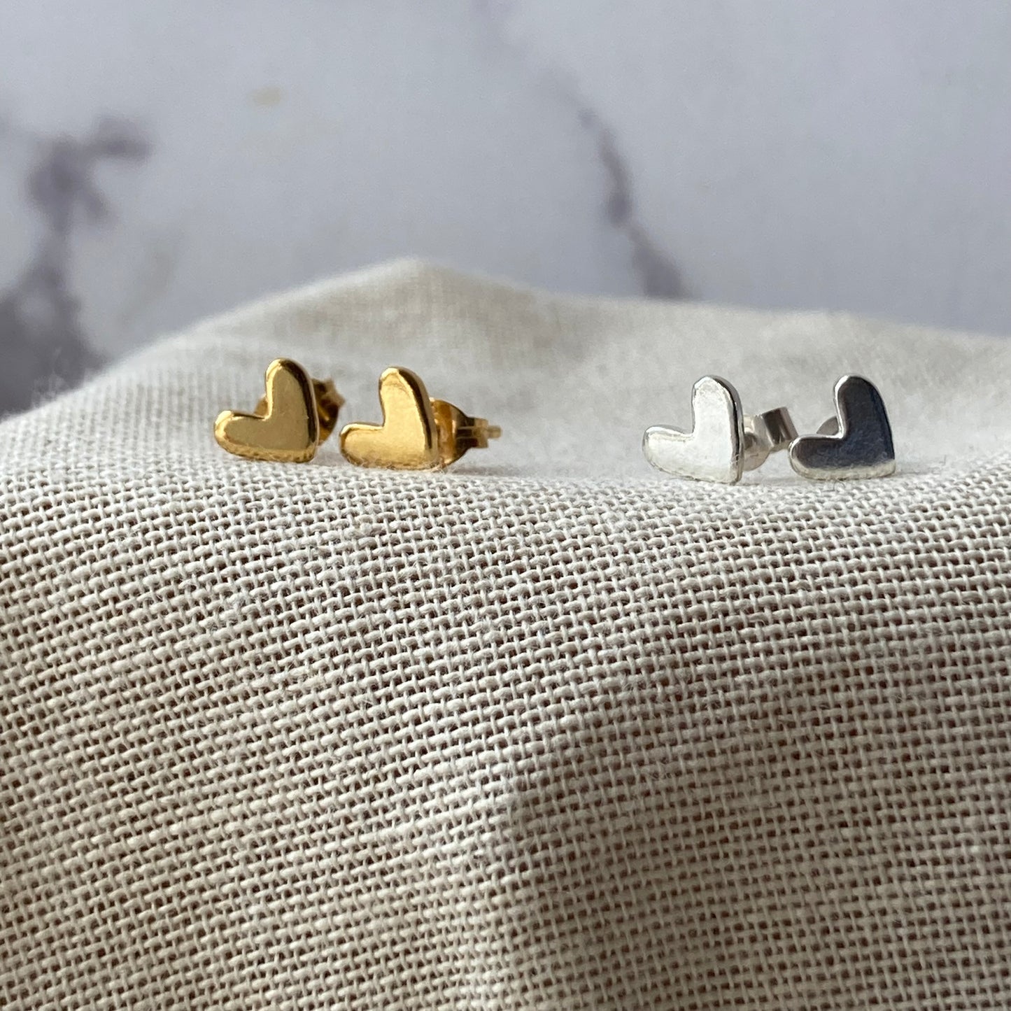 TINY GOLD LOVEHEART STUDS