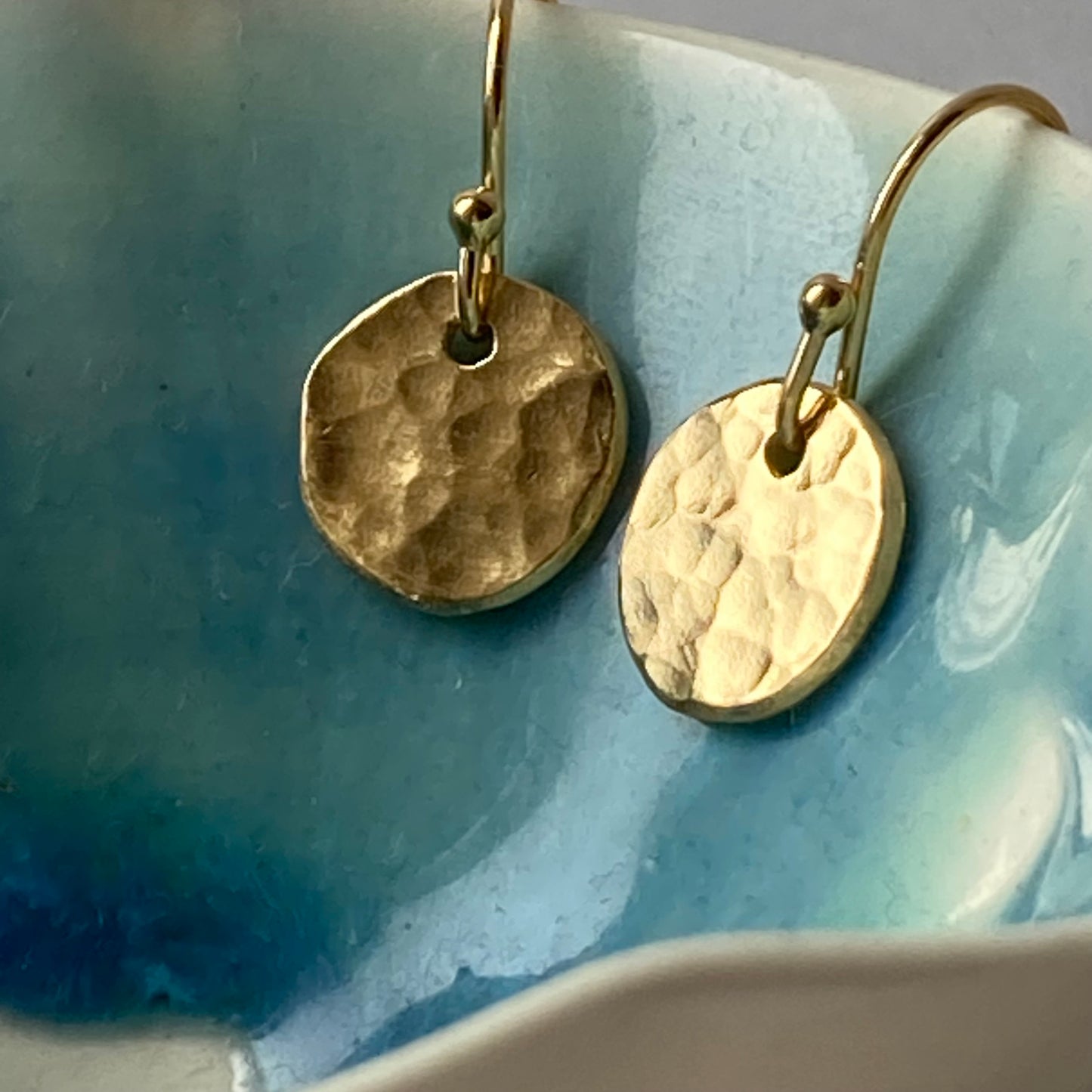 HAMMERED CIRCLE DROP EARRINGS