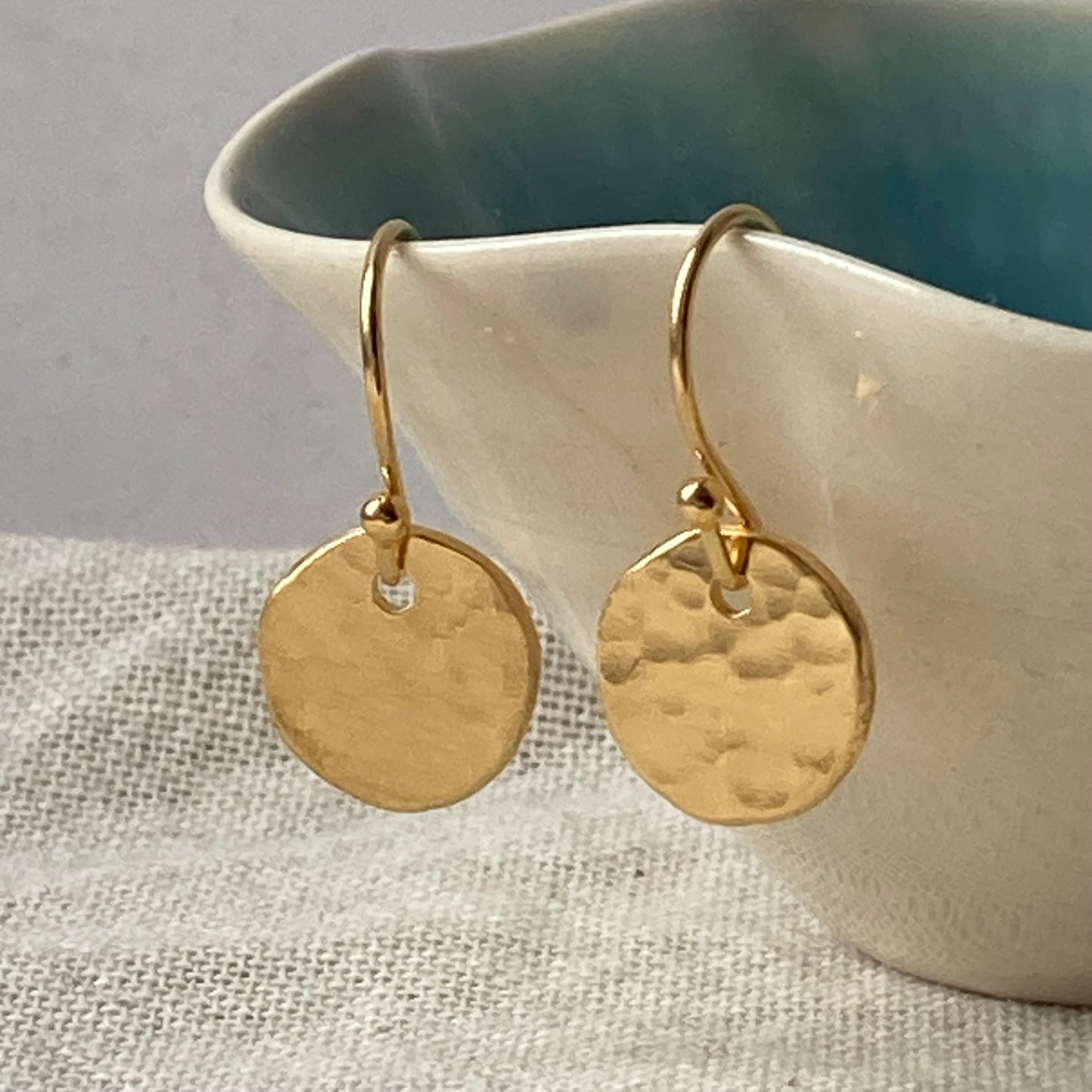 HAMMERED CIRCLE DROP EARRINGS