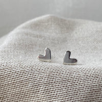 TINY LOVEHEART STUDS