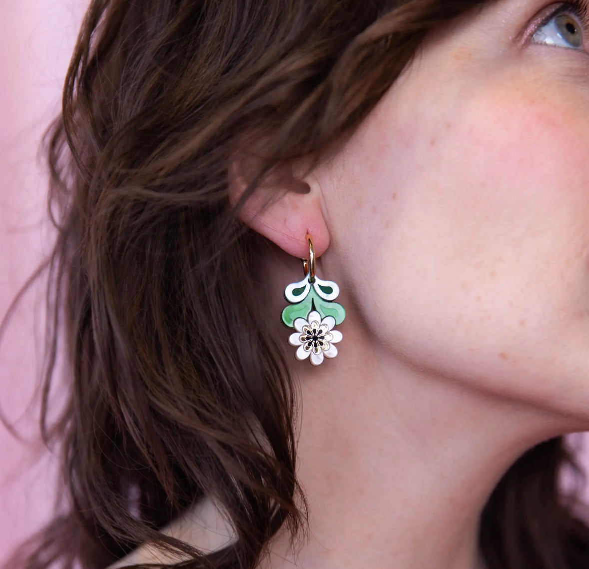 Leafy Floral Hoop Earrings in Pearl & Gold