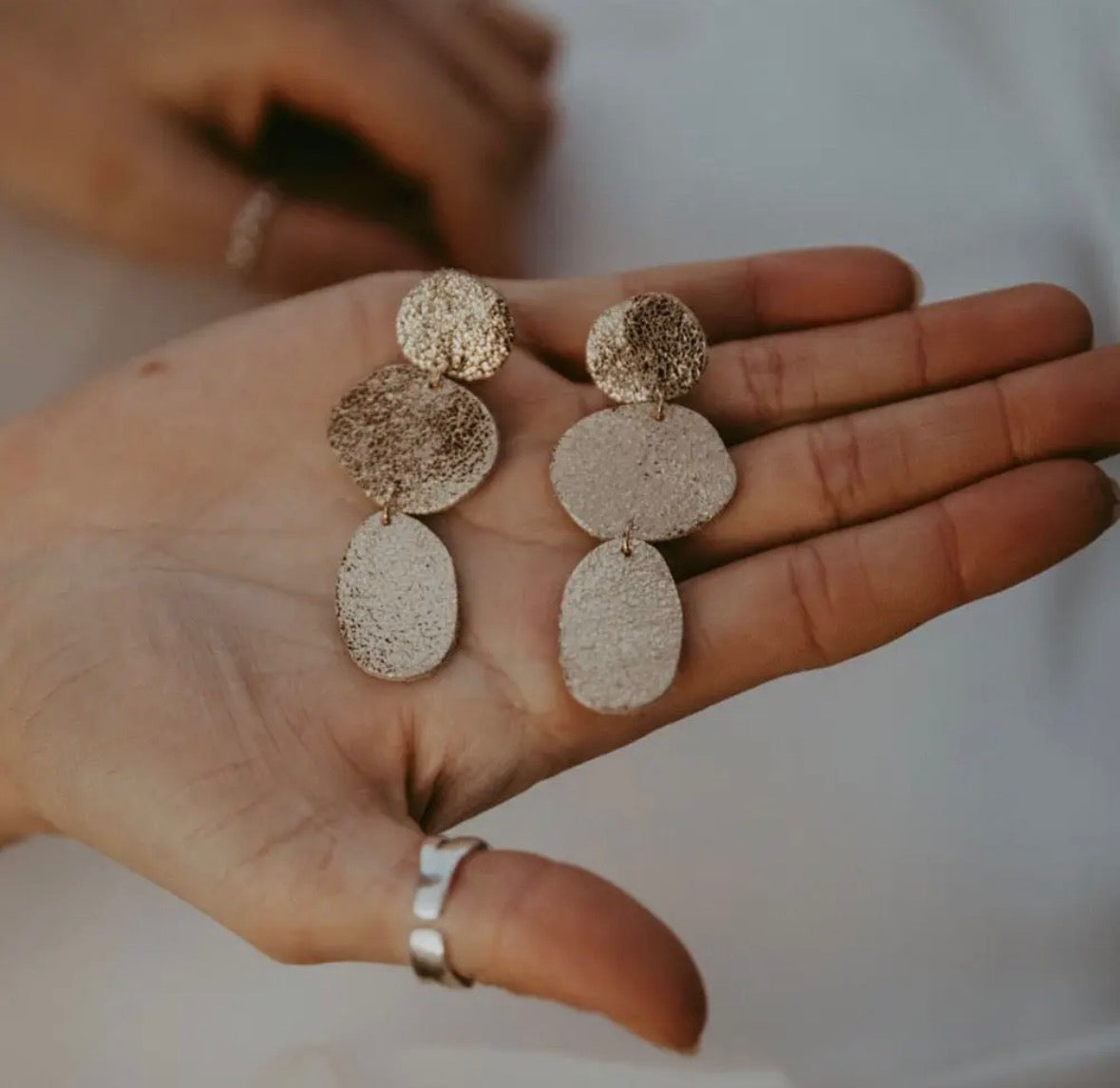 Kensa Dangle Earrings - Studio Lowen